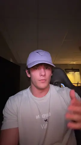 Might be dumb. If you feel like this is dumb feel free to call me out. But I see a lot of those videos where dudes are going on podcast and stuff and talking about it and chicks are going on podcast and talking about it and I know personally it helped me a lot so maybe somehow my story  can help somebody else. #divorce #storytime 