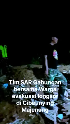 BREAKING NEWS❗ telah terjadi Longsor di Dusun Cibonto,Desa Cibeunying, Kec. Majenang, Kabupaten Cilacap.   Saat ini masih proses pencarian korban yang tertimbun material longsoran. Mohon doanya semoga segera diketemukan. #longsor #tanahlongsor #fyptiktok  #trending 
