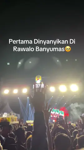 Ego Wong Tua🥹🫂@NDX AKA  #ndxaka #konserndxaka #rawalobanyumas #fypシ゚ 