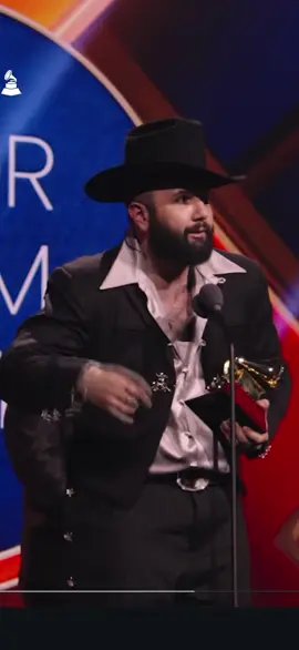 🔥 ¡Otro más que se va para nuestro Hermosillo, Sonora! Carin León se lleva el Grammy a Mejor Álbum de Música Mexicana Contemporánea esta noche en Las Vegas🇲🇽🏆 #sonora #carinleon #latingrammy2025 #hermosillo #grammy 