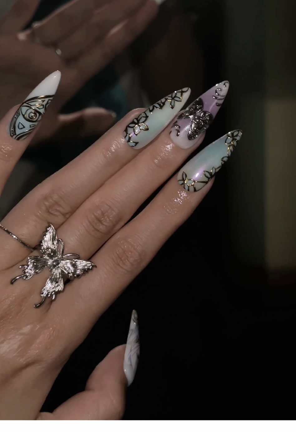 How about my fieren nail set? 🪄✨ #fieren #beyondjourneysend #animenails #nailart #anime 