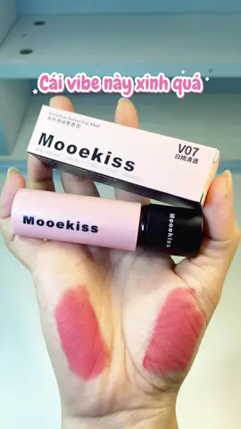 Ê ta nói cái màu son Mooekiss nó xinh mà nó mướt quá trời#mooekiss #sonbun #sonbunmooekiss #lamdep #viral 