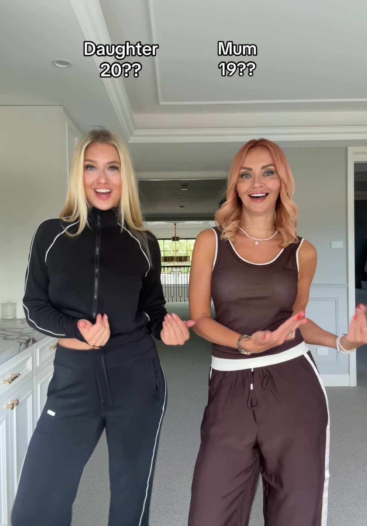 Guess our year of birth 🧐@masha💫 #mumanddaughter #newtrend #mylife #mumlife #fitcheck 