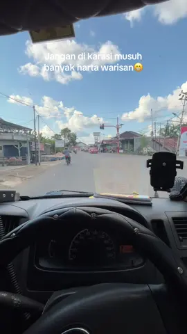 Warisan mama papi jar😆