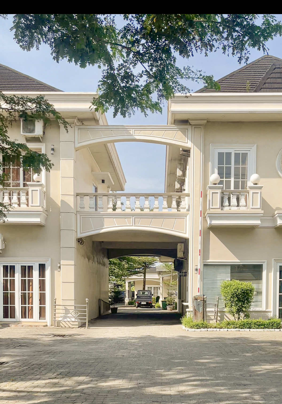 mimin pantau terus kalo datang lagi 🙂 #jule #greenforesthoteltebing #pov #juledaehoon 