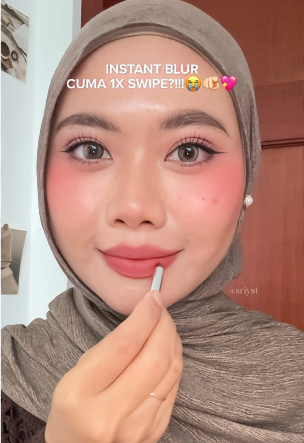 wajib punya sih minimal 1 shade soalnya bikin makeup satset!👀💓 #blurlipvelvet #velvetlips #lippies #lipvelvet #lippot 