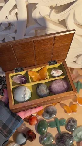 🦋✨💕 #crystals #vintage #crystalshop 