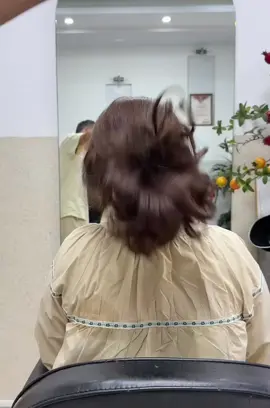 Xoăn layer bung tầng #tócdepmoingay  #hairsalonThanhDan #xuhuongtiktok #xuhuong #mautoctrungnien 