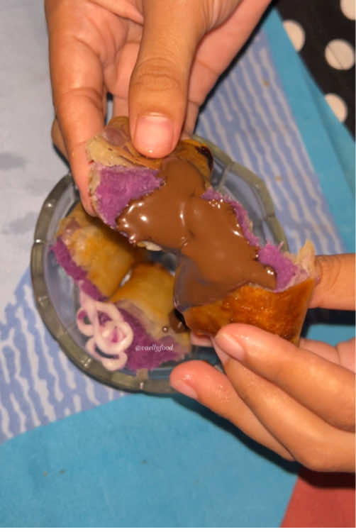 selagi ada apa? #lumpiaubi #lumpiaubiungu #banyuwangi #muncarbanyuwangi #vaellyfood 