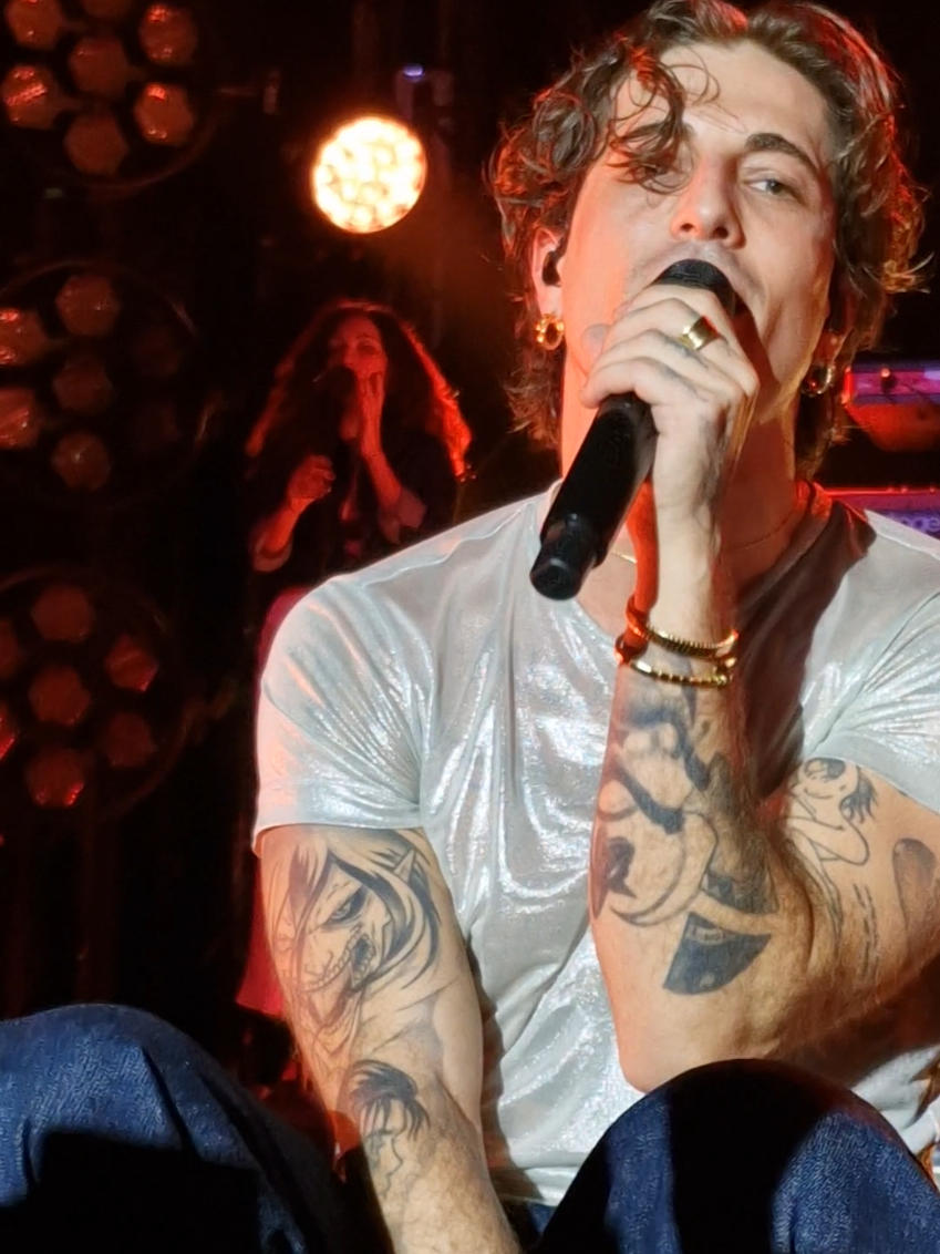 Mereció la pena hacer fila desde temprano @Damiano David  en Bogotá- Colombia. #colombia #damiano  #damianodavid 