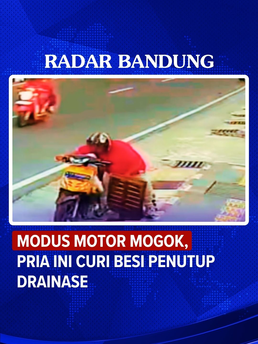 Terekam modus baru di mana seorang pria berpura-pura motornya mogok di pinggir jalan raya. Dalam aksinya, ia ternyata mencuri besi penutup drainase. Pencurian tersebut sangat meresahkan karena dapat menciptakan lubang terbuka di jalan raya, berpotensi besar menyebabkan kecelakaan, terutama bagi pengendara motor dan pejalan kaki. [Jjp] #RadarBandung #Pencurian #ModusMotorMogok #PenutupDrainase #JalanRaya #WaspadaKejahatan #Kriminalitas
