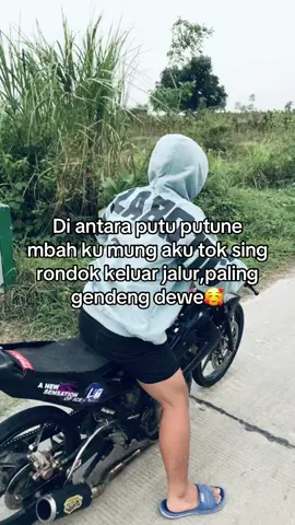 umume kesayangan mbah🗿🤙 #epyepe #anaklanang #liaransumut_ #fotolive #trend 