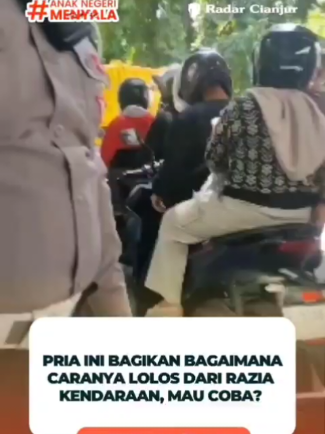 Ada ada saja kelakuannya, pemuda ini pura-pura bertanya jalan demi lolos razia dari Polisi, kalian mau coba? video: bayusandika23