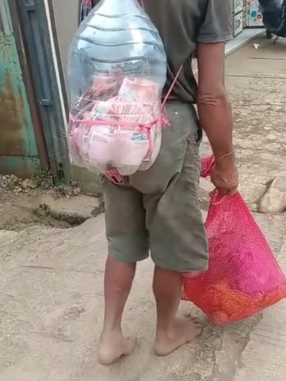 viral ODGJ bawa uang jutaan rupiah  #fyppppppppppppppppppppppp #viraltiktok #fypage #creatorsearchinsights #trendingvideo  @semua 