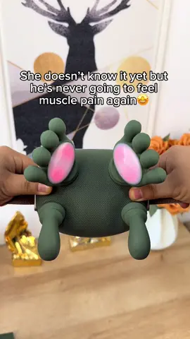 It’s like having my own personal masseur at home!🥹 #massager #backpain #relax #massagemachine #neckmassager I love using this electric massager after after work - it really helps me relax my back and shoulders, feels like a real massage at home.