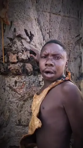 Chabaa trying handfree #chaaba #dudukwee #hadzabe #africantiktok #hadzabetribe 