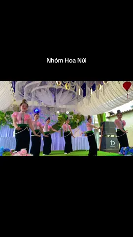 Múa Tiếng khèn mùa ban nở! #nhómhoanui