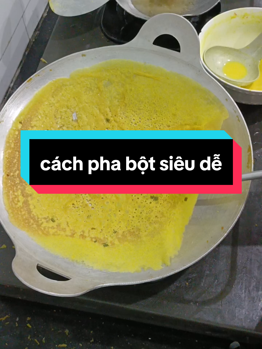 Trả lời @thinhtran480 thử cách pha bột này đi chị #phunu  #noitro  #banhxeomientay 