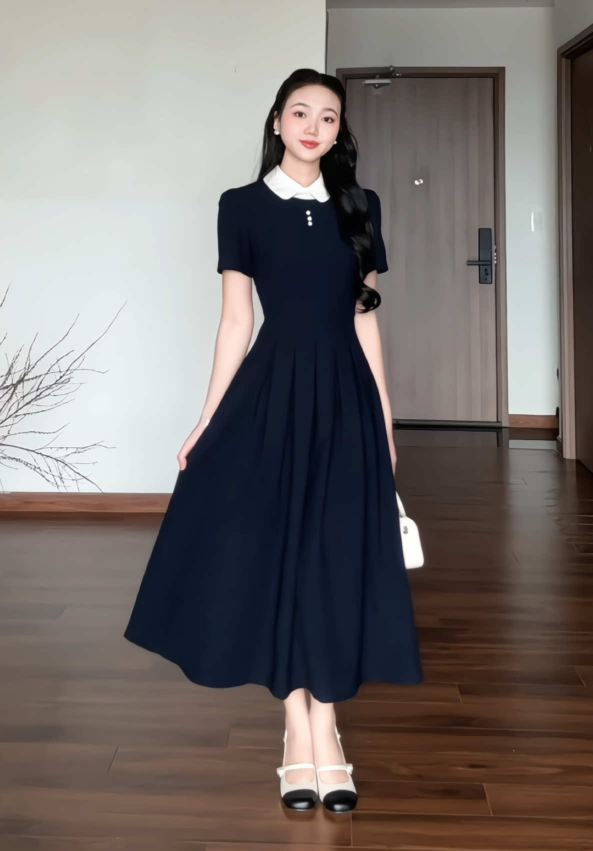 Thanh lịch basic nhưng vẫn thu hút ánh nhìn🥂 ✨@Leery ✨ #review #fallfashion #thoitrangcongso #elegantstyle #graduationdress 