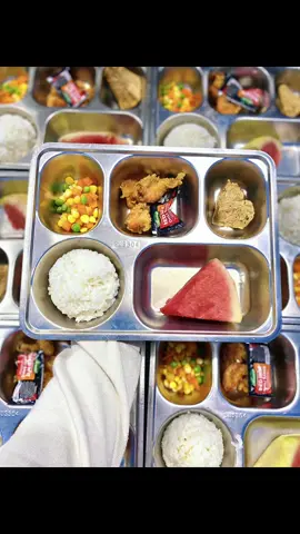 Menu jumat 🫶🏻 gimana menu hari ini guysss🥰🥰 #mbg #bgn #makanbergizigratis #sppg #fyp 