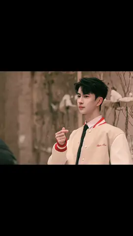 这组图怎么看都好看啊，再也看不到你的身影了😭😭😭#yumenglong #yumenglong于朦胧 #alanyu #于朦胧 