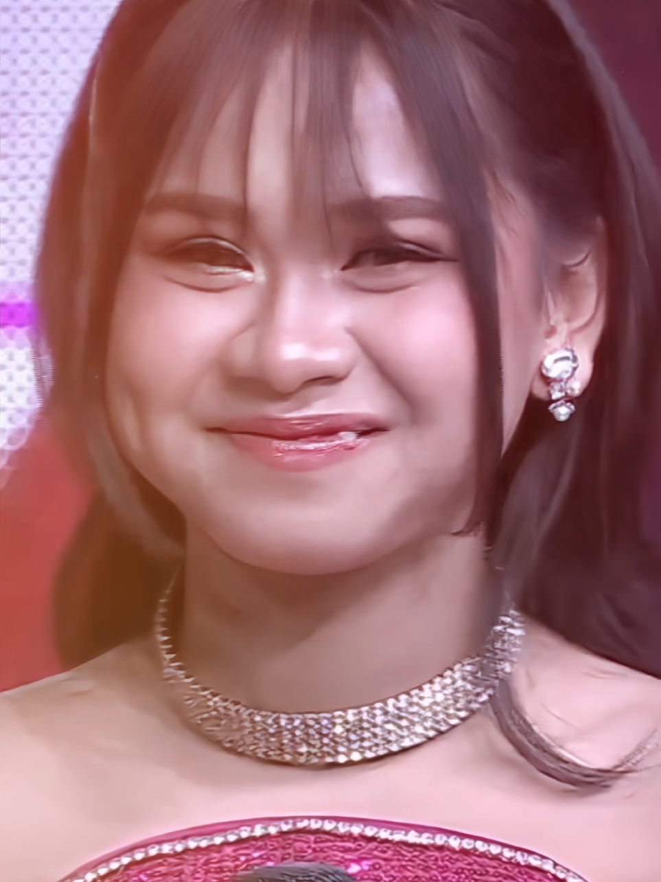 Bismillah malam ini lancar ya sayangku @APINGG @DA7 DEDE APRIL 🤍 #aprilda7 #da7 #dangdutacademy7 #fyp #fypage 