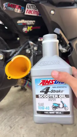 Amsoil engine oil scooter 10w 40 #fyp #amsoil #nmaxchangeoil #adv160changeoil #langissakargado 