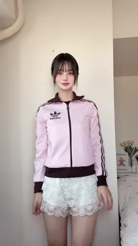 このadidasのトラックジャケットかわいいでしょー💖#08 #adidas #ljk 
