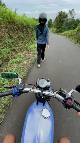 Pov : ndue pacar nesu sitik sitik bali omah pengen mlaku #cbcidro #cb125se #fyppppppppppppppppppppppp #4u #masukberandafyp 