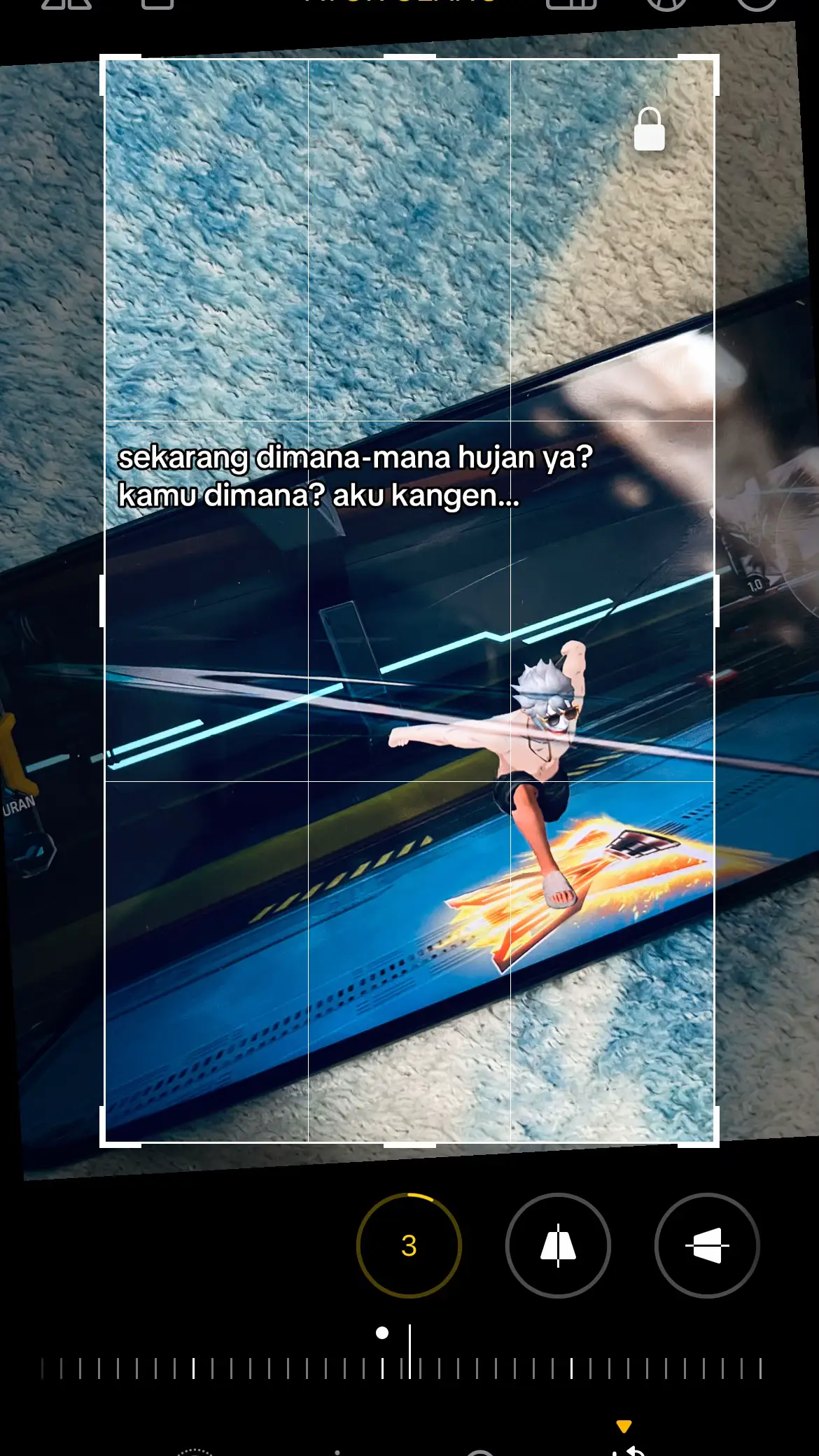 ⭐ Bahan Cilok 	•	250 gr tepung tapioka 	•	100 gr tepung terigu 	•	3 siung bawang putih (haluskan) 	•	1 sdt garam 	•	1 sdt kaldu bubuk 	•	½ sdt lada 	•	200–250 ml air panas Opsional isi: 	•	Ayam cincang, abon, atau keju ⸻ ⭐ Cara Membuat Cilok 	1.	Campur bahan kering Dalam mangkuk, masukkan tepung tapioka, tepung terigu, garam, lada, dan kaldu. 	2.	Buat adonan Rebus air sampai mendidih. Masukkan bawang putih halus ke dalam air panas, kemudian tuang sedikit-sedikit ke campuran tepung sambil diaduk. 	3.	Uleni Aduk hingga menjadi adonan yang bisa dipulung. (Jangan terlalu lama menguleni agar tidak terlalu keras.) 	4.	Bentuk Ambil sedikit adonan, bulatkan. Jika pakai isi, masukkan isi lalu bulatkan kembali. 	5.	Rebus Panaskan air, beri sedikit minyak agar tidak lengket. Masukkan cilok, rebus hingga mengapung (tanda matang). Angkat dan tiriskan. ⸻ ⭐ Cara Membuat Bumbu Kacang (Opsional) 	•	3 sdm kacang tanah goreng 	•	2 siung bawang putih 	•	2 buah cabai merah atau rawit 	•	½ sdt garam 	•	1 sdt gula 	•	Air panas secukupnya Cara membuat: Haluskan semua bahan, tambahkan air panas sambil diaduk hingga sesuai kekentalan yang diinginkan. Masak sebentar sampai mendidih. selamat mencoba!! #katakataff #fyp #sano #epep 