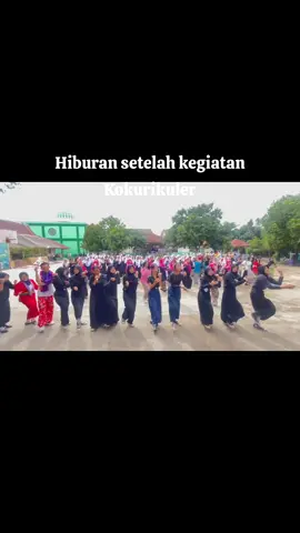 Hiburan stelah kokurikuler. Spontan guru n murid 😂 #smpn5tambunselatan #tabolabale #pentassenisekolah #keseruanbarengmurid 