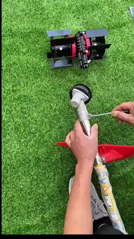 buruan check out sekarang juga... #cangkul#minitiller#mesinrumput#pembersihgulma#fypdong 