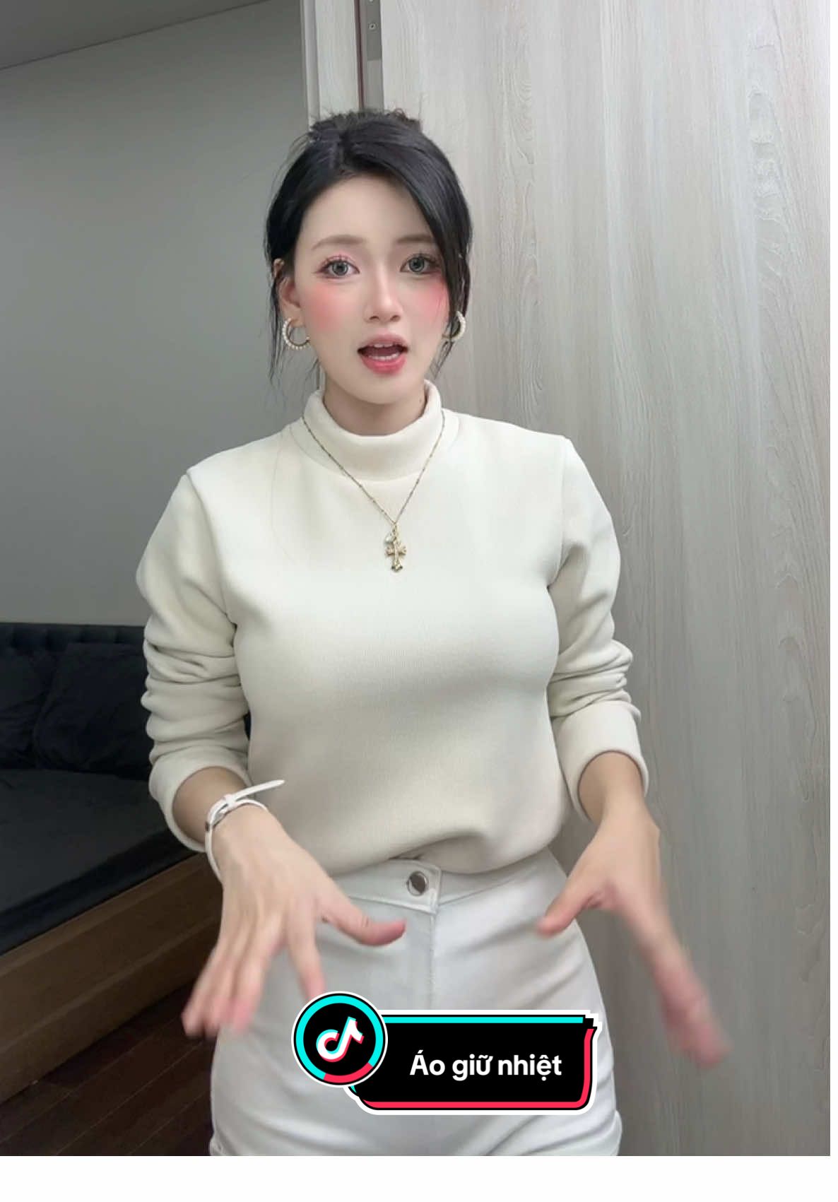 Dày dặn ấm áo quá tr#tiktokthoitrang #xuhuong #viral #aogiunhiet #outfitmuadong 