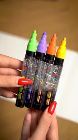 Când n-ai timp de jumătăți de măsură… desenezi cu toate odată. 🎨 #poscaromania #markere