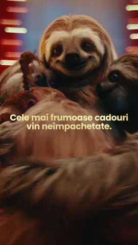 Crăciunul e perioada în care ritmul încetinește și ne cuprinde cel mai tare dorul de familie, de apropiere. Când ne dăm seama că nu e despre cadouri mici sau mari, cu fundiță 🎀 sau fără. E despre cei dragi. Despre bucuria care ne umple inima atunci când suntem împreună. Cele mai frumoase cadouri 🎁 vin neîmpachetate. #SaltBank #CeleMaiFrumoaseCadouri #Craciun2025