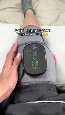 It’s like having my own personal masseur at home! 🙏 This Red Light Knee Brace is the best Christmas gift for anyone who wants to relieve a knee pain #kneepain #kneeinjury #kneebrace #aclrecovery #kneepainrelief 