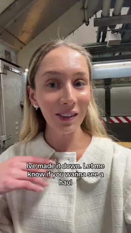 MY FAVORITE EXTREME SPORT ✨🛍️ can you relate??? @forloveandlemons  #samplesale #nyc #shopping #relatable #shoppingvlog 