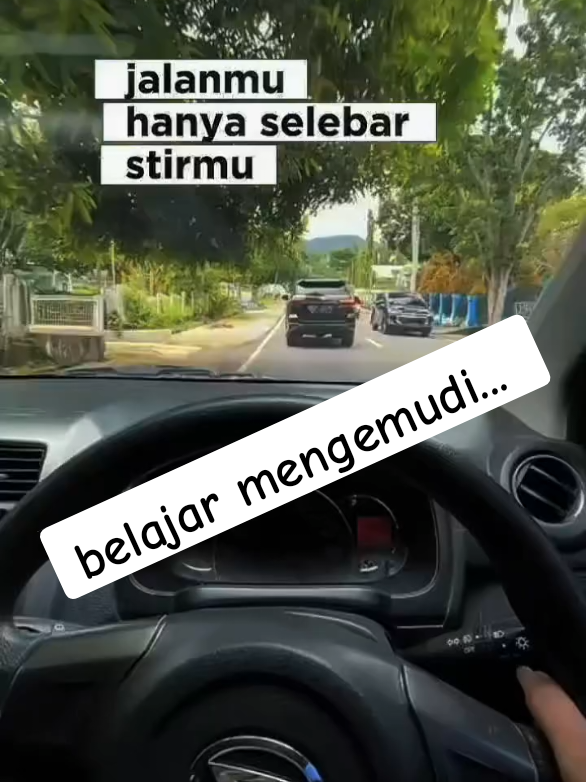semoga bermanfaat...  belajar mengemudikan roda empat 😁 #mengemudi #sopir #belajarmengemudi #trik #jalanjalan 