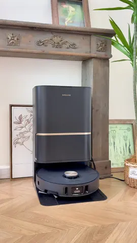 Unboxing the Dreame L50 Ultra. With AI smart mapping and strong obstacle-crossing, it cleans corners and pet hair effortlessly. From now on, it’s officially in charge of the floors. ✨ #dreame #dreametech #dreamel50ultra #asmr #unboxing #robotvacuum #smarthome #smartcleaning 