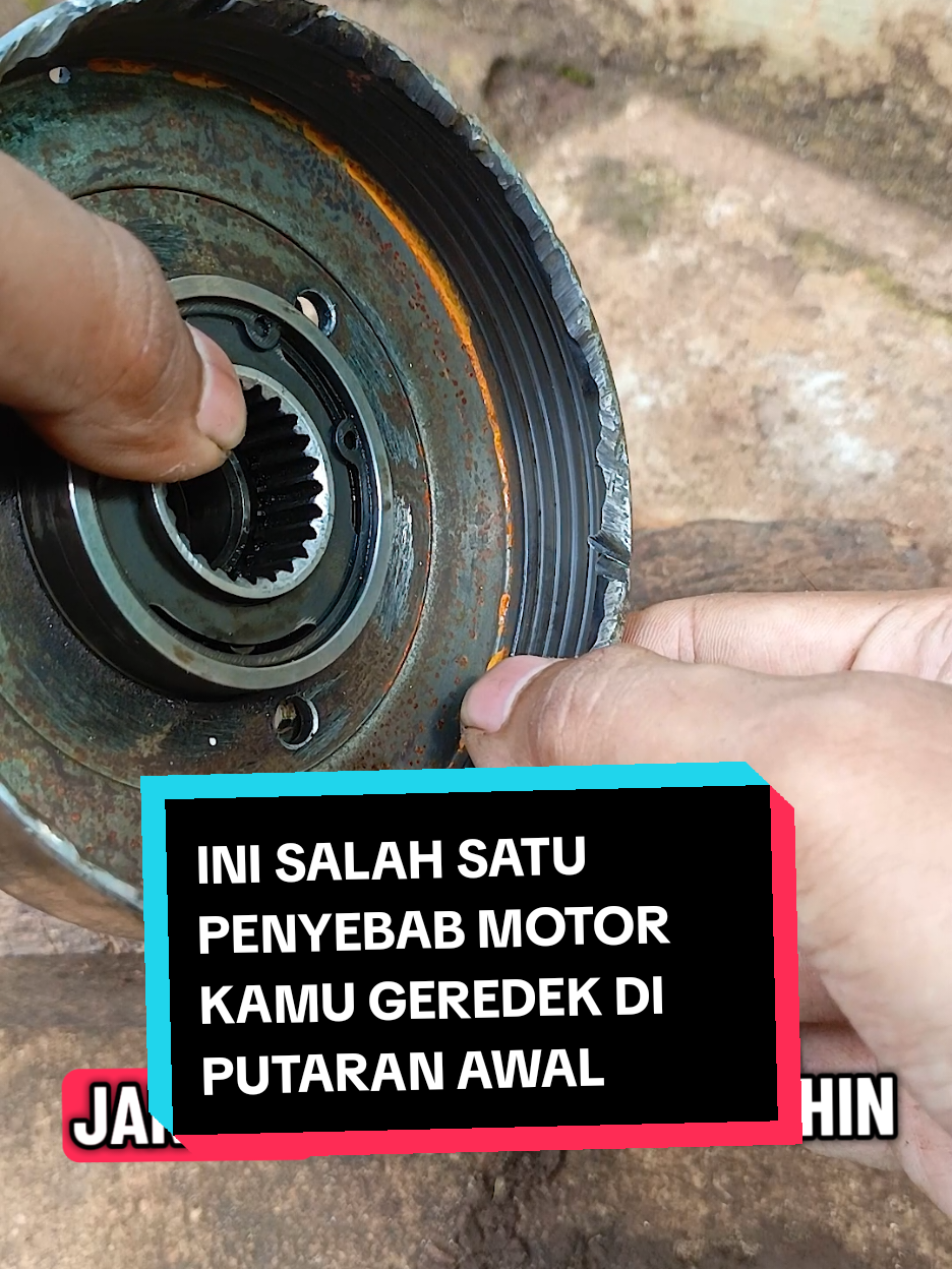 ini salah satu penyebab motor kamu gredek di putaran awal. #mangkokkampasganda #tutorial #otomotif #penyebabmotorgredek 
