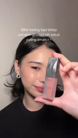 Dry lips savior unlocked! Lip gloss rasa lip balm super hydrating, comfy, and totally your lips but better💋 #makeoveramplify #makeovermastershade #lipgloss #makeovermastershade #makeoverid