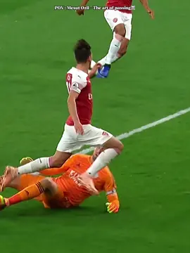 Mesut Ozil -The art of passing 🤩 #footballtiktok #soccertiktok #ozil #mesutozil #arsenal 
