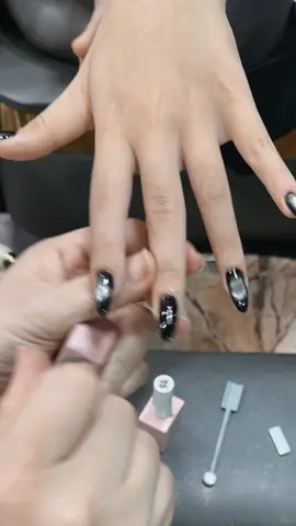 Màu mắt mèo siêu đẹp nha🖤