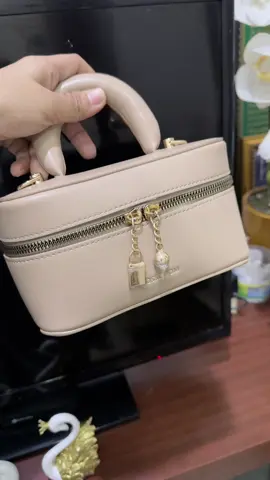 Tas cantik dari mossdom say silahkan di order yaa#mossdomcantik#mossdomdolphin#tasimut