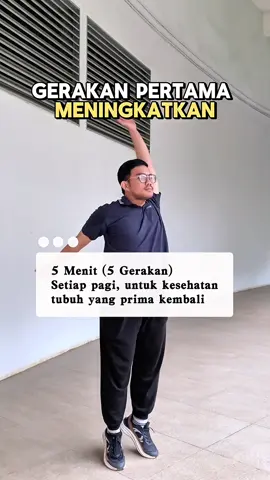 Yuk bapak ibu luangin waktunya 5 menit setiap pagi untuk lakuin gerakan stretching ini agar tubuh prima kembali 🙌🏻😇 . 💡Save video ini biar gak hilang 💬Komen pengalaman kalian terkait konten ini 👌🏻Follow teravist untuk konten pemulihan gerak atau tips #stretching lainnya 📩DM untuk info lengkap alur pemesanan Fisioterapi ke tempat kamu #GoodToDo #Teravist #stretching #physiotherapy #fyp #fypシ゚ 