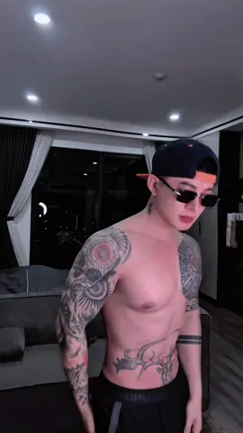 Tập thể dục buổi tối cùng Kang Fong #nangluongtichcuc💪🍀 #vuivemoingay❤️ #năngluongtichcuc #yêu 