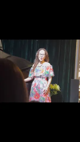 Cùng chiêm ngưỡng khả năng chạy nốt thần sầu trong “Hallelujah” của coloratura soprano bậc nhất Việt Nam cùng với con C6 vang rền khắp khán phòng. #phamkhanhngoc #hallelujah #opera #soprano #viral