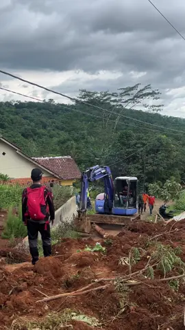 Pray for cibeunying, cibuyut, cibonto🥀#bencanaalam #muaibah #longsor 
