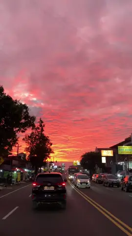 jatuh cinta sama kota purworejo ❤️#sipalingpurworejo #purworejo24jam #purworejoku #sunset #purworejokutoarjotiktok 