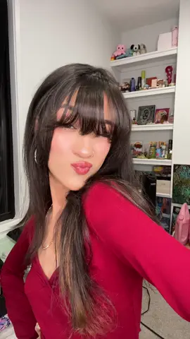 beginning of the year, real-time video of me cutting my bangs before going out #haircut #DIY #bangs #hair #tutorial 